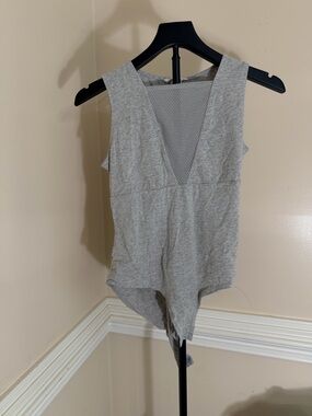 H&M Light Gray Textured Sleeveless Knit Top